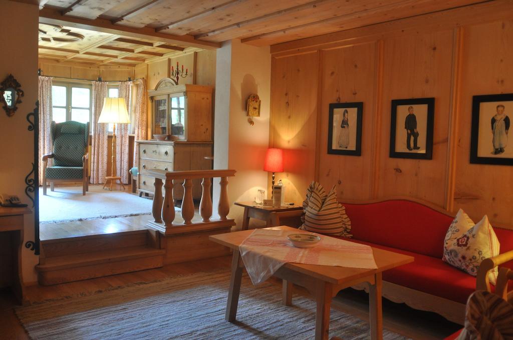 Romantikhotel Almtalhof Grünau im Almtal الغرفة الصورة